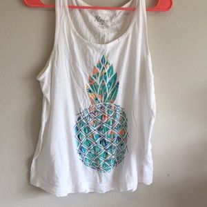 Cute pineapple tank!